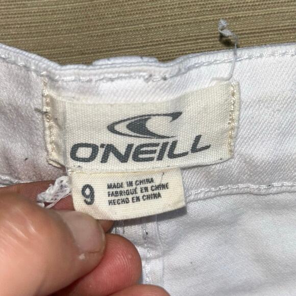 O’neill Raw Hem Distressed DENIM SHORTS white size 9 - Picture 4 of 10